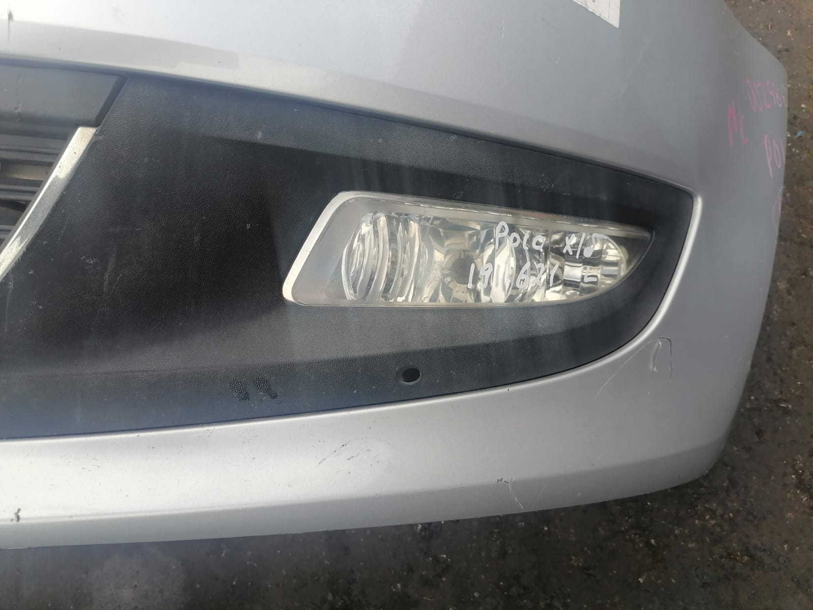 Фара противотуманная птф VOLKSWAGEN POLO 2010- хэтчбек левая б/у