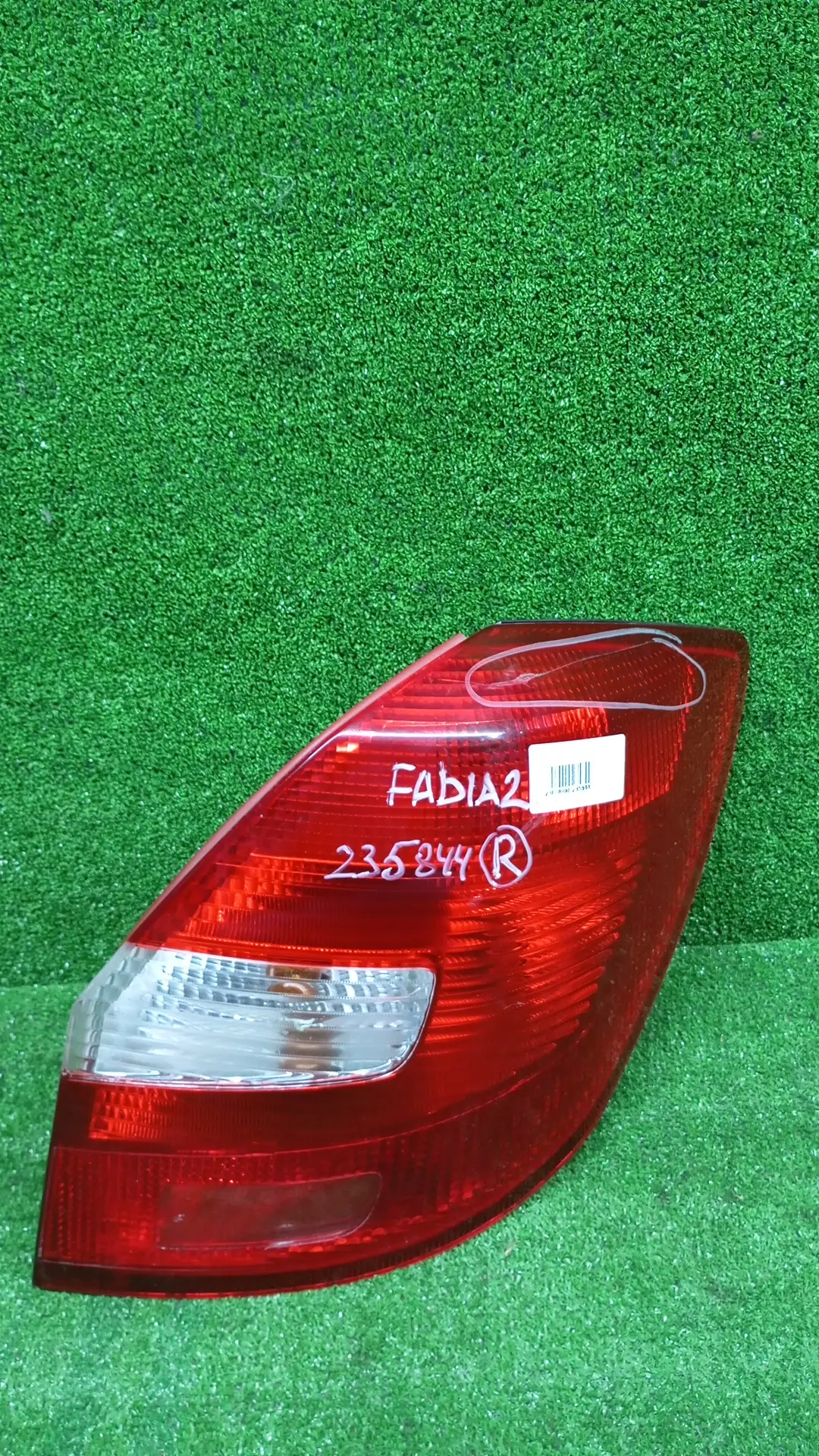 Фонарь SKODA FABIA 2 2007- правый б/у
