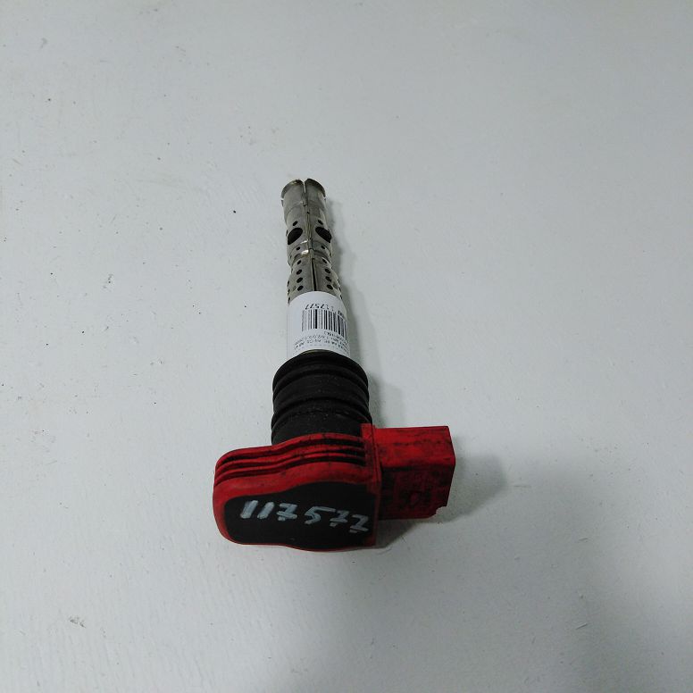 Катушка зажигания AUDI A4 8E, A6 C5, A6 4F, VOLKSWAGEN PASSAT B5+ 1,8/2,0/3,0 2001- ALT/BBJ Б/У