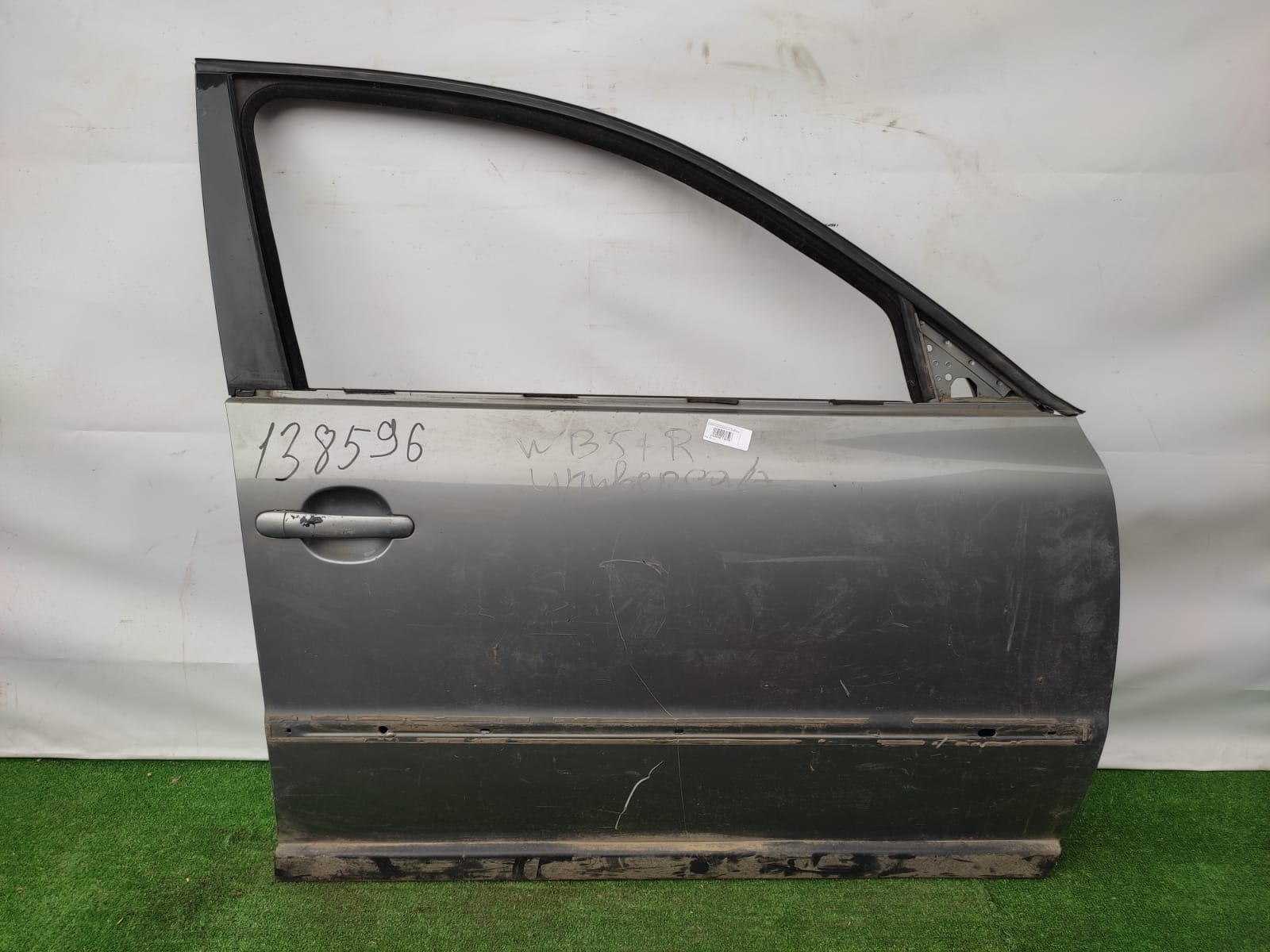 Дверь VOLKSWAGEN PASSAT B5,B5+ 1997- передняя правая серебро б/у