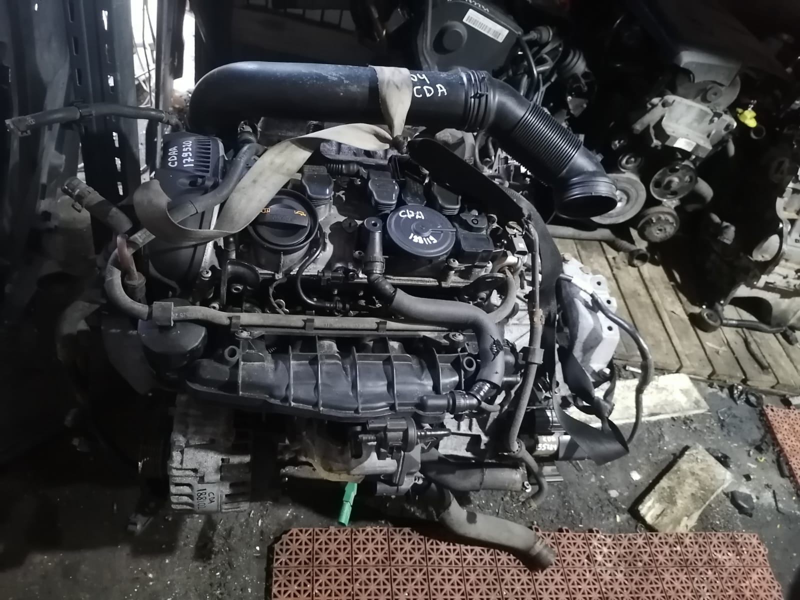 Коллектор впускной AUDI A3, SKODA OCTAVIA 1Z, VOLKSWAGEN GOLF 5/5+/6, JETTA 5/6, PASSAT B6/B7/CC, TIGUAN 1,8 CDA 2008- б/у