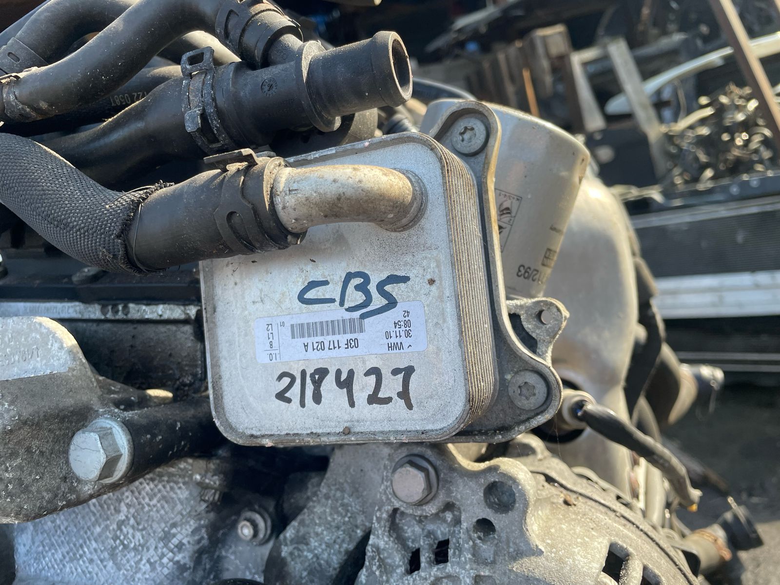 Радиатор масляный двигателя теплообменник AUDI A3, SKODA OCTAVIA 1Z, VOLKSWAGEN GOLF 5/5+/6, PASSAT B6/B7/CC, TIGUAN 1,2 CBZB  2005- б/у