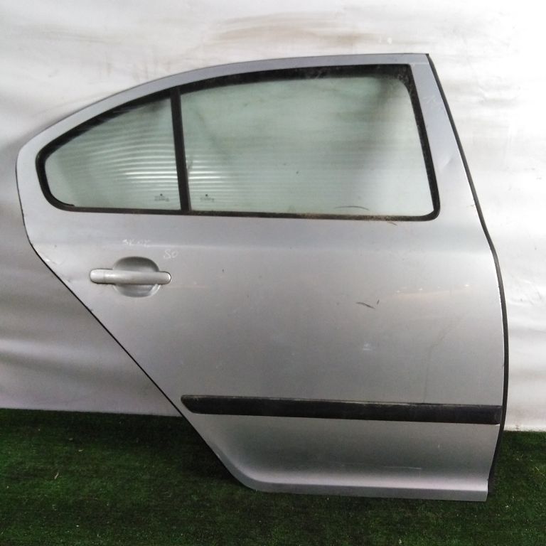 Дверь SKODA OCTAVIA 1Z 2004- задняя правая хэтчбек серебро Б/У