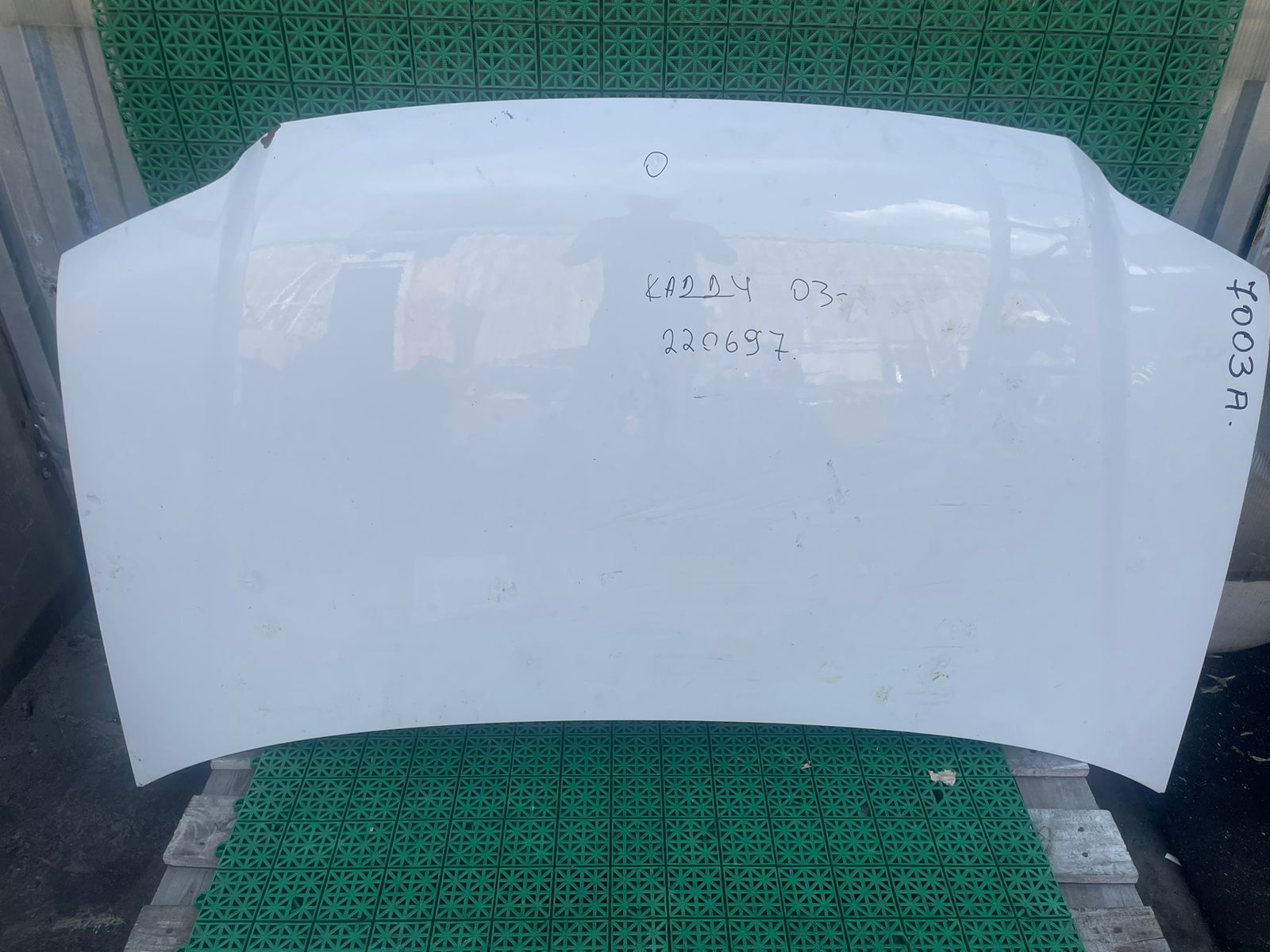 Капот VOLKSWAGEN TOURAN, CADDY 2003- белый б/у