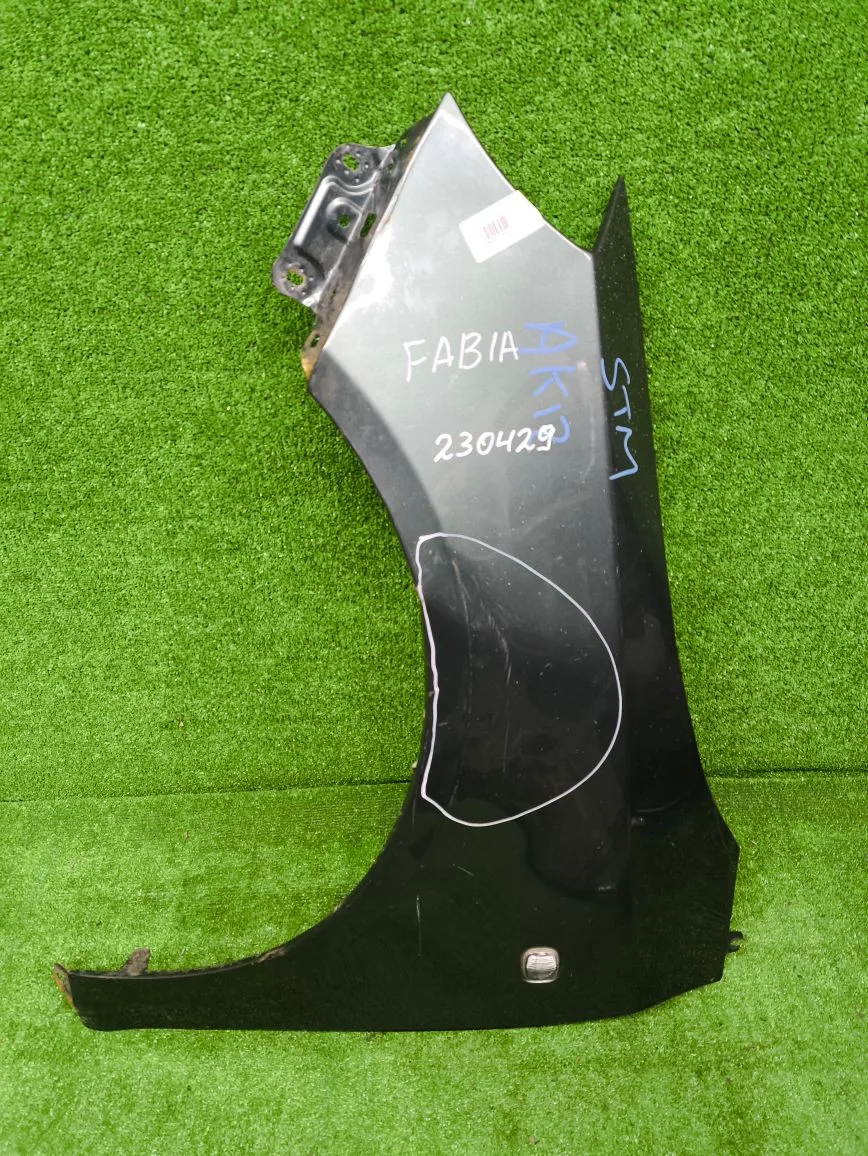 Крыло SKODA FABIA 2, ROOMSTER 2007- переднее левое зелёное б/у