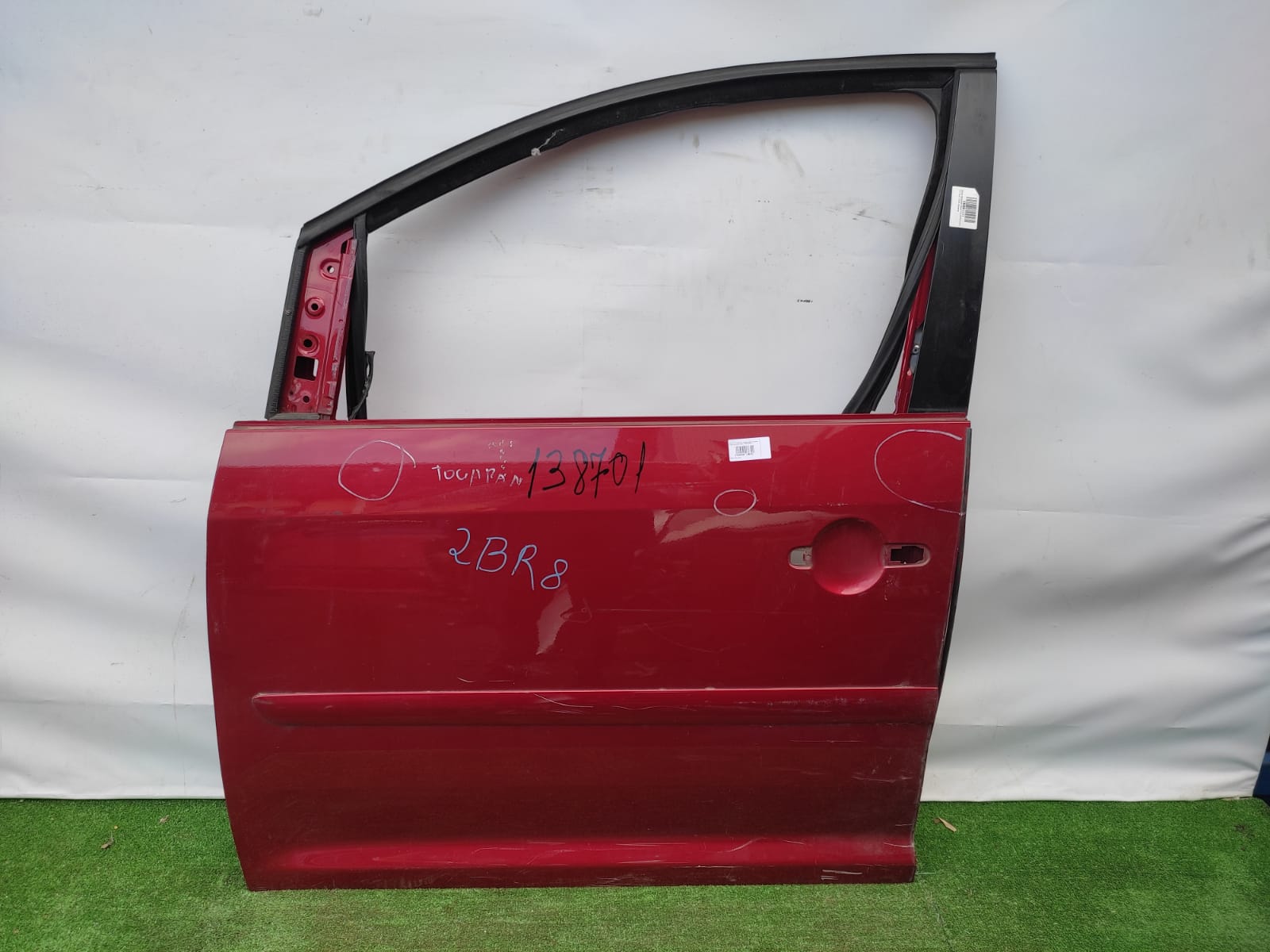 Дверь VOLKSWAGEN TOURAN 2003- передняя левая красная б/у