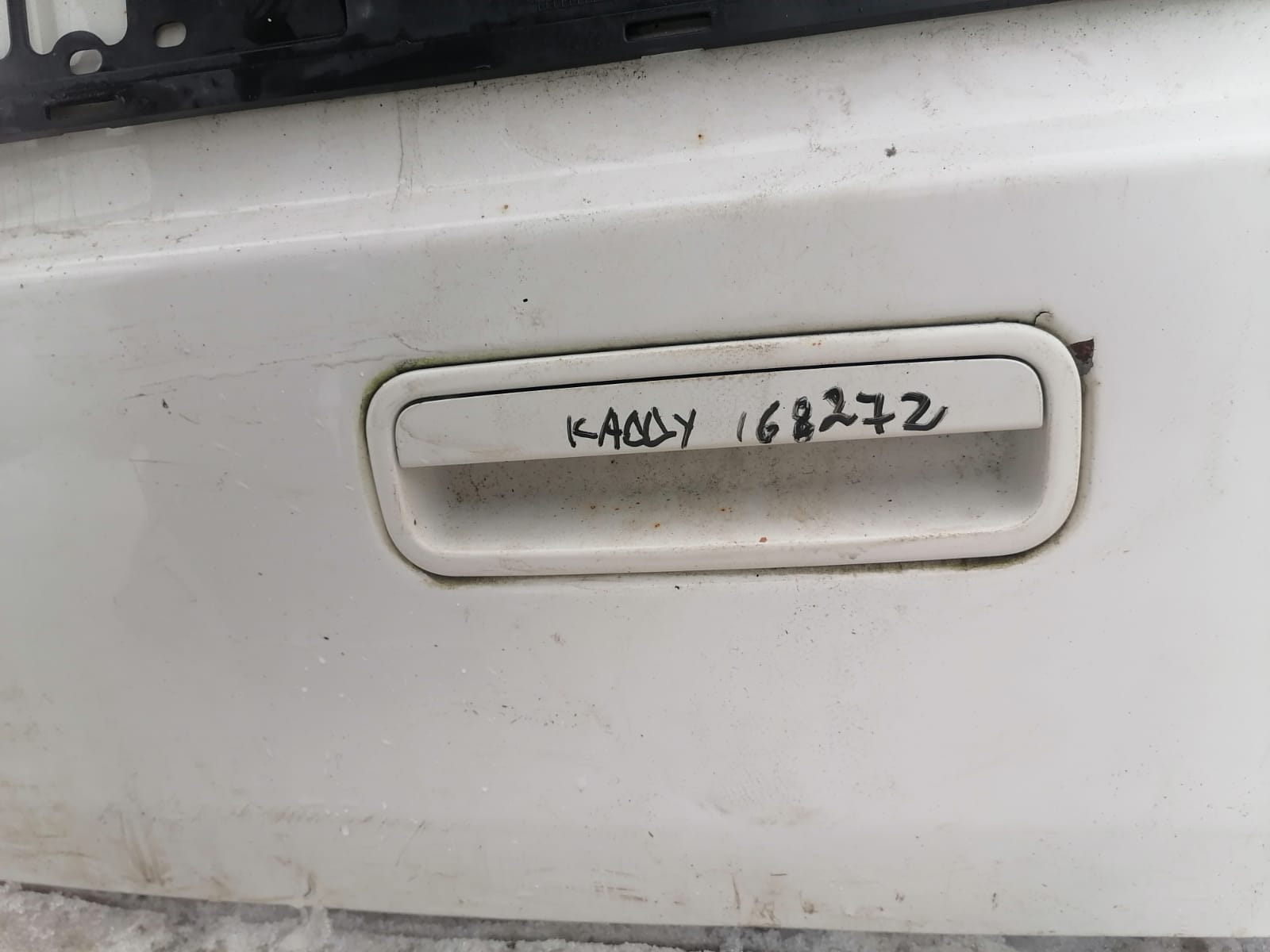 Ручка открывания багажника VOLKSWAGEN CADDY 2004- хлопушка б/у