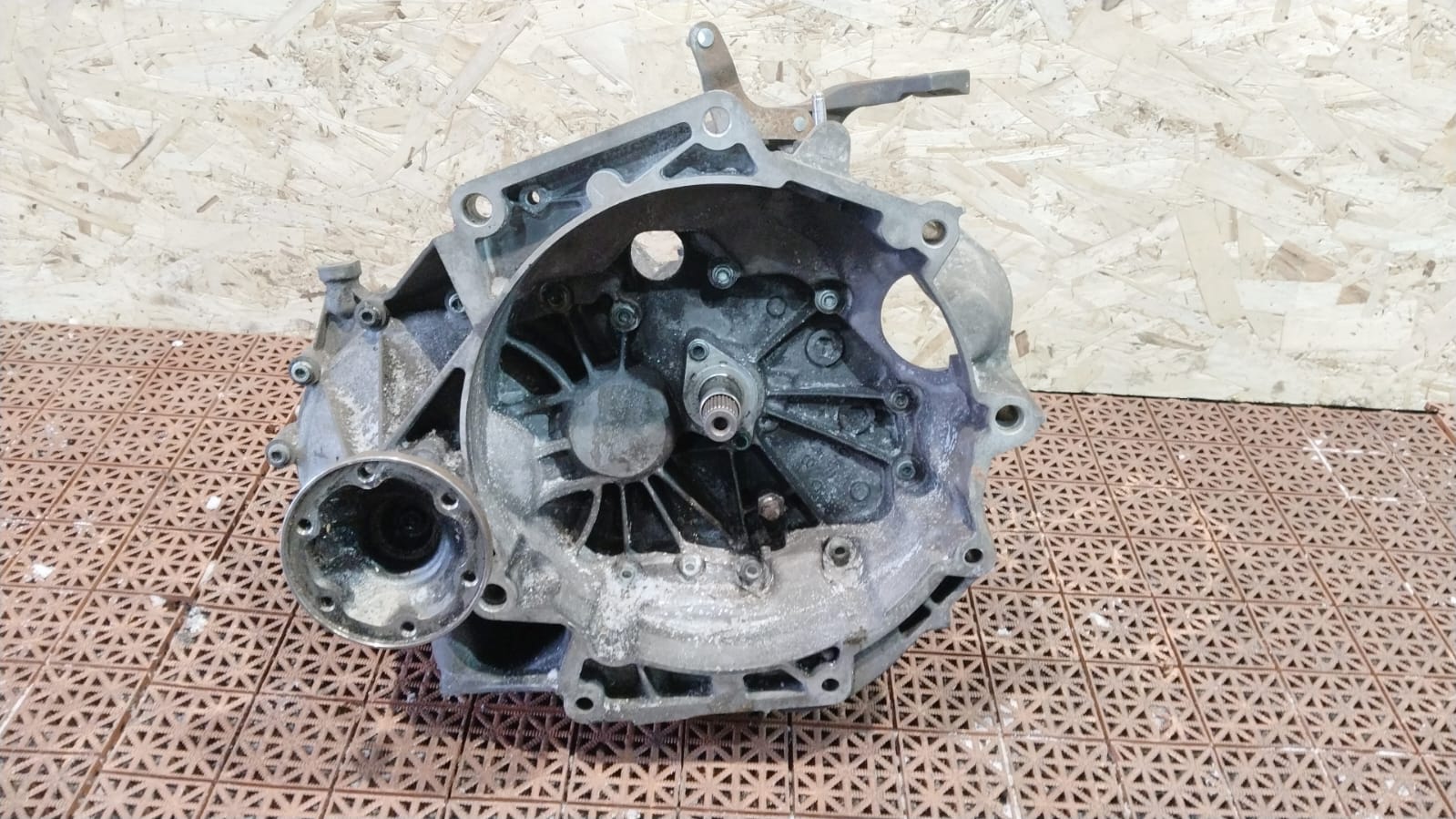 МКПП 5 ступенчатая коробка передач механическая AUDI A3, SKODA 1Z, VOLKSWAGEN GOLF 5/6, JETTA 5 1,6 FVH 2004- б/у