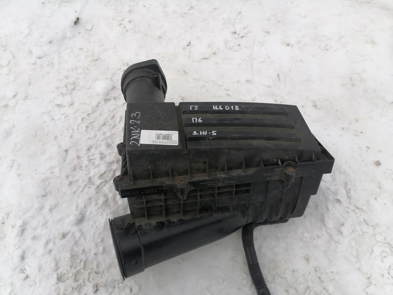 Корпус воздушного фильтра AUDI A3, SKODA OCTAVIA 1Z, VOLKSWAGEN GOLF 5/5+/6, JETTA 5, PASSAT B6/B7/CC, TIGUAN 1,8/2,0 2004- б/у