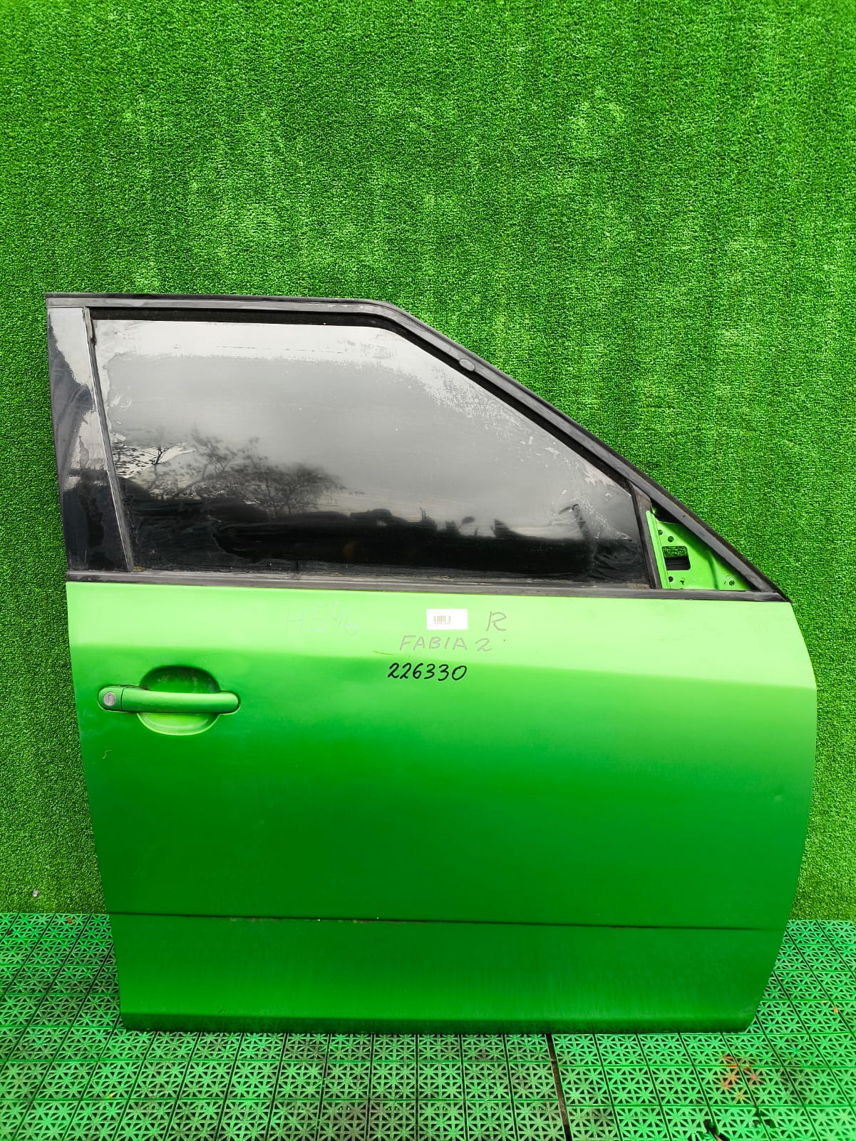 Дверь SKODA FABIA 2 2007- передняя правая зелёная б/у