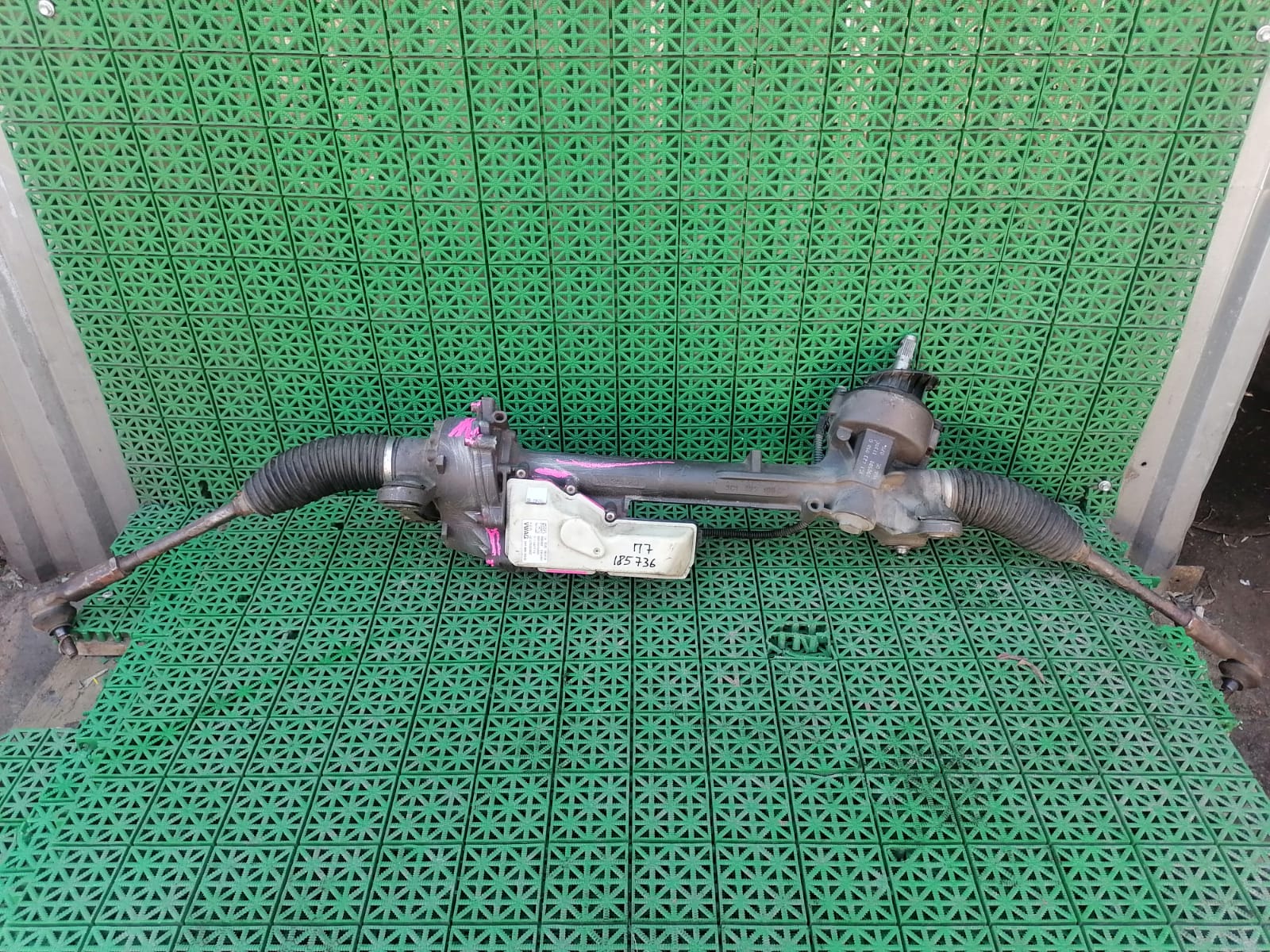 Рейка рулевая VOLKSWAGEN PASSAT B6/B7, PASSAT CC, TIGUAN 2009- (4 ноги) б/у