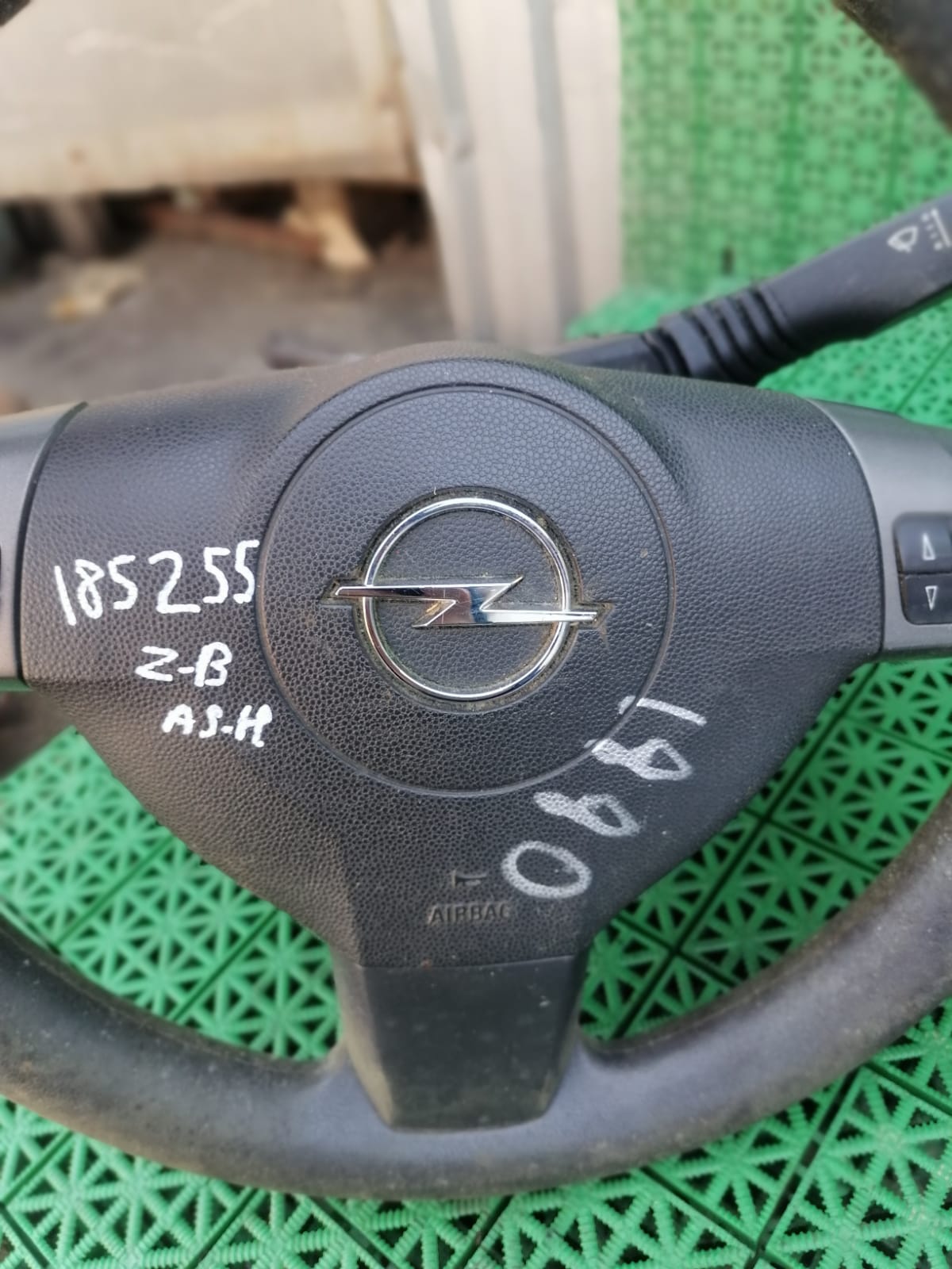 Подушка безопасности OPEL ZAFIRA B 2005- руль б/у