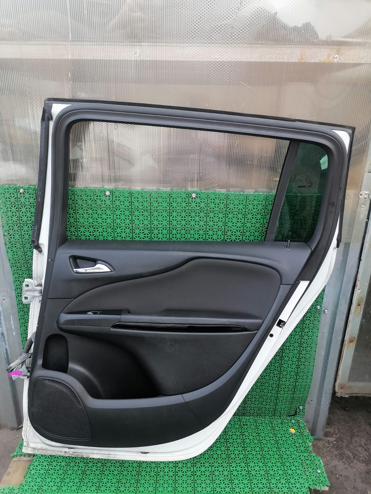 Стеклоподъемник OPEL ZAFIRA C 2013- задний правый б/у