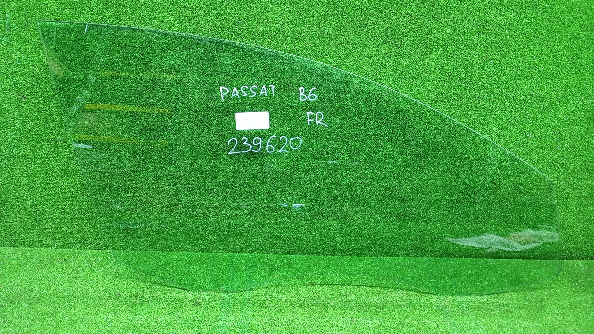 Стекло двери VOLKSWAGEN PASSAT B6/B7 2005- переднее правое б/у