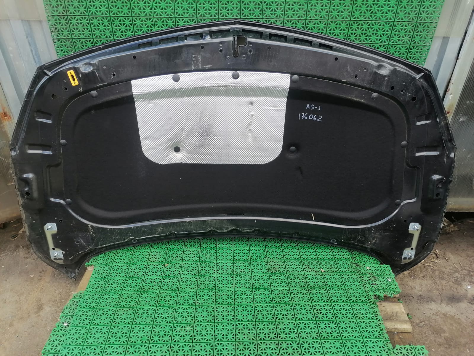 Шумоизоляция капота OPEL ASTRA J 2010- с фольгой б/у