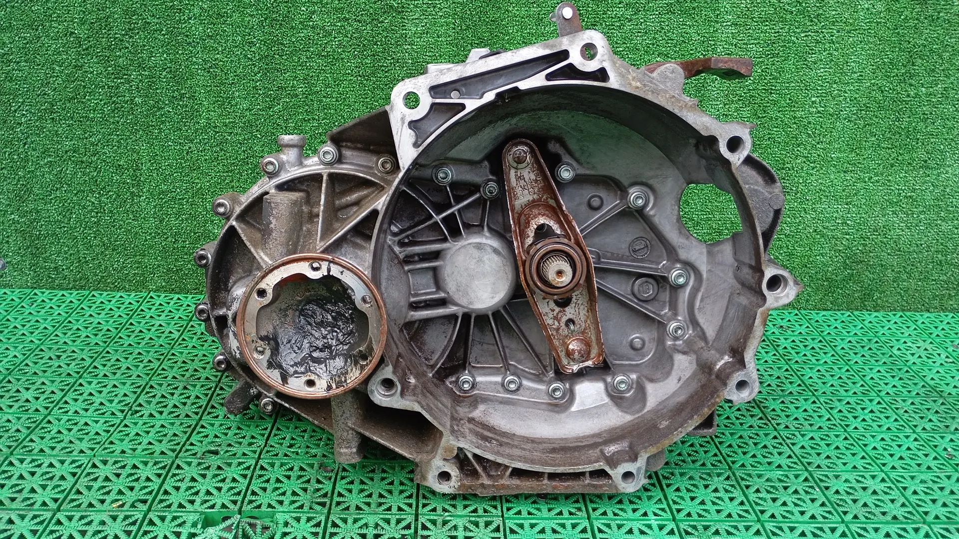 МКПП 5 ступенчатая механическая коробка передач VOLKSWAGEN CADDY, TOURAN 1,6 FVF, JJT 2004- 76/15 б/у