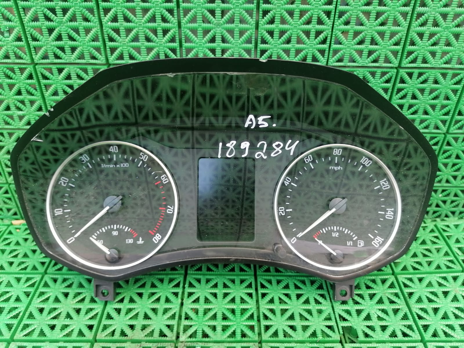 Панель приборов, комбинация приборов SKODA OCTAVIA 1Z 2009- б/у