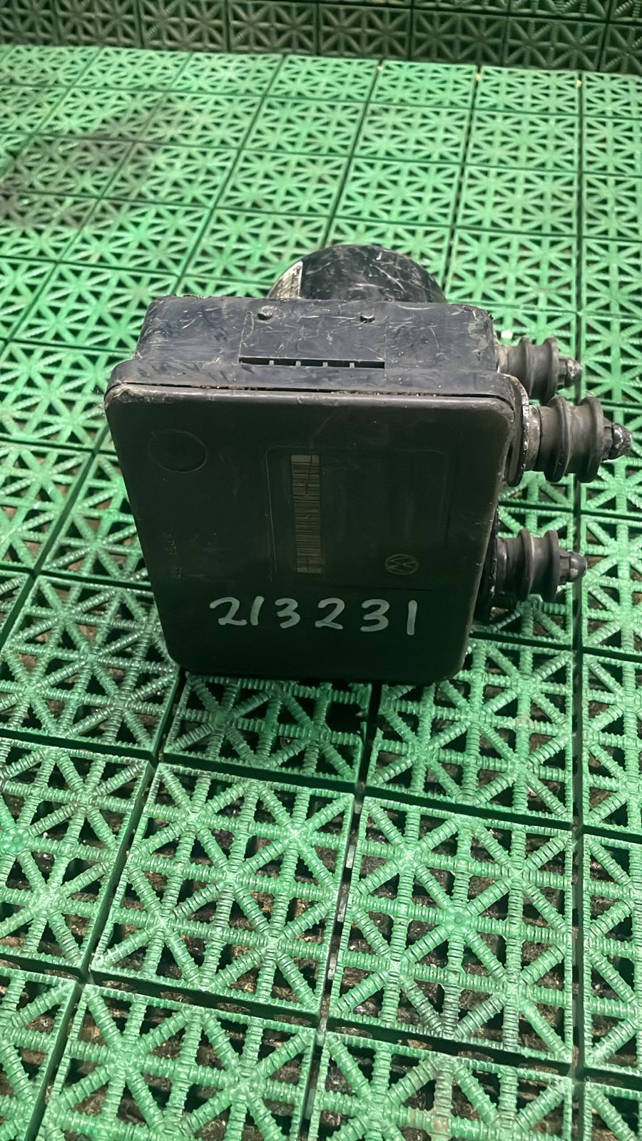 Блок ABS AUDI A3, SKODA OCTAVIA 1Z, VOLKSWAGEN GOLF 5, CADDY 1K0907379AA 2004- Б/У
