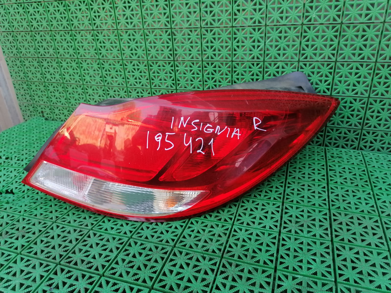 Фонарь OPEL INSIGNIA 2008- седан, хэтчбек наружный правый б/у