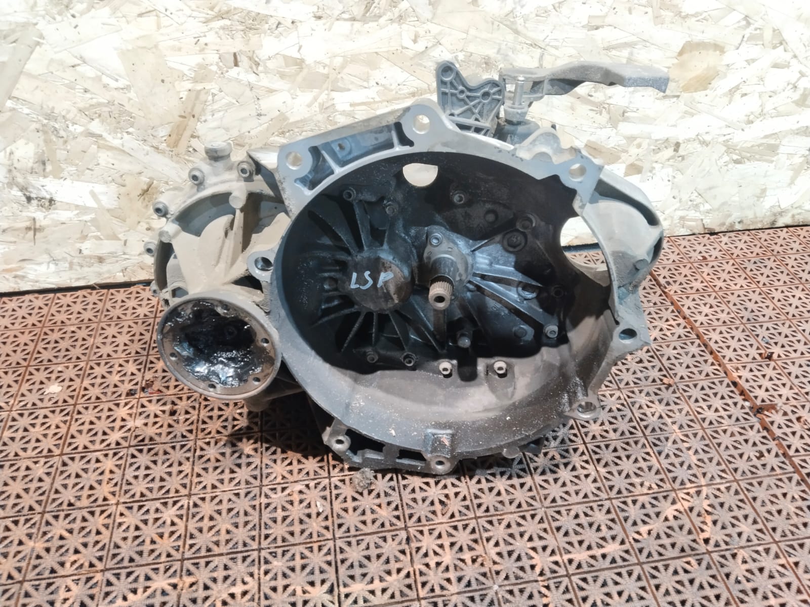 МКПП 5 ступенчатая механическая коробка передач VOLKSWAGEN CADDY 1,2 LSP 2004- 74/17 б/
