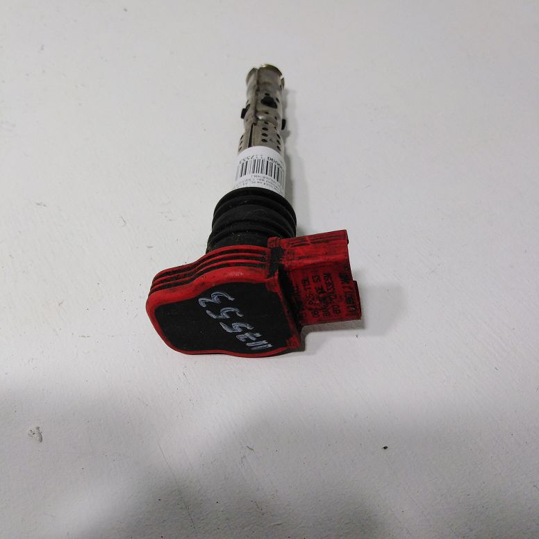 Катушка зажигания AUDI A4 8E, A6 C5, A6 4F, VOLKSWAGEN PASSAT B5+ 1,8/2,0/3,0 2001- ALT/BBJ Б/У