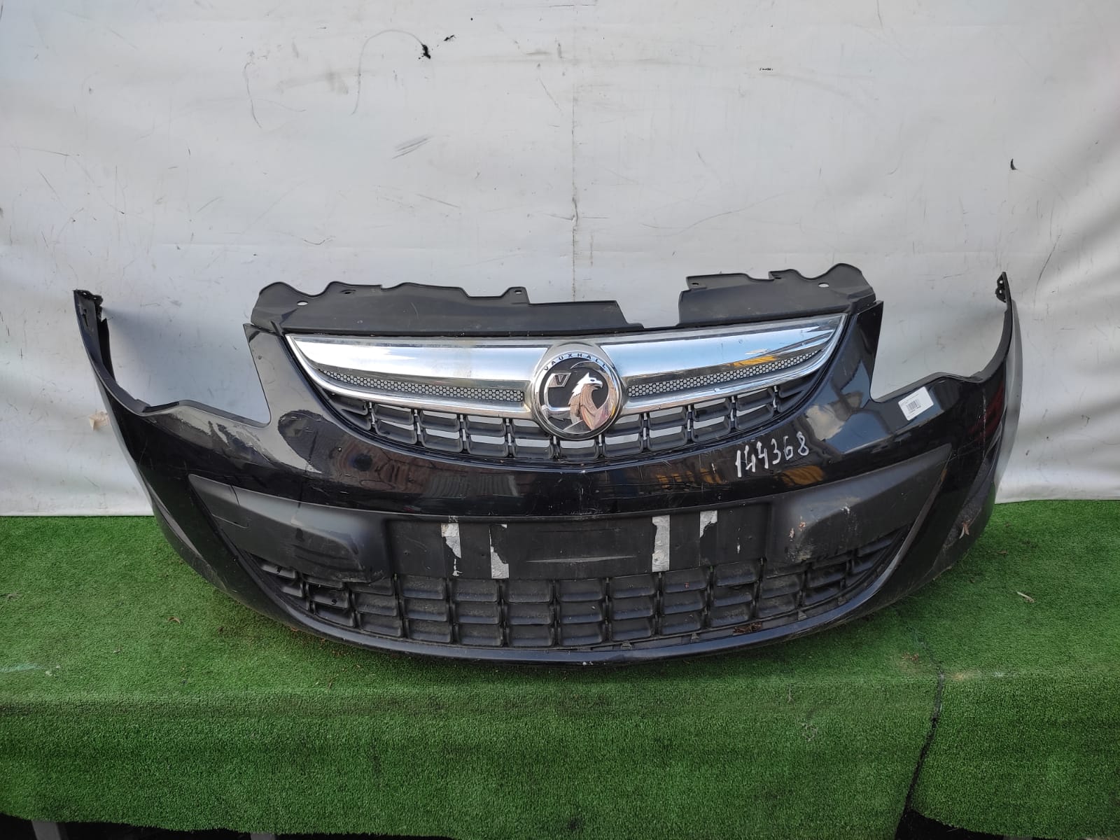 Бампер OPEL CORSA D 2011- передний чёрный б/у