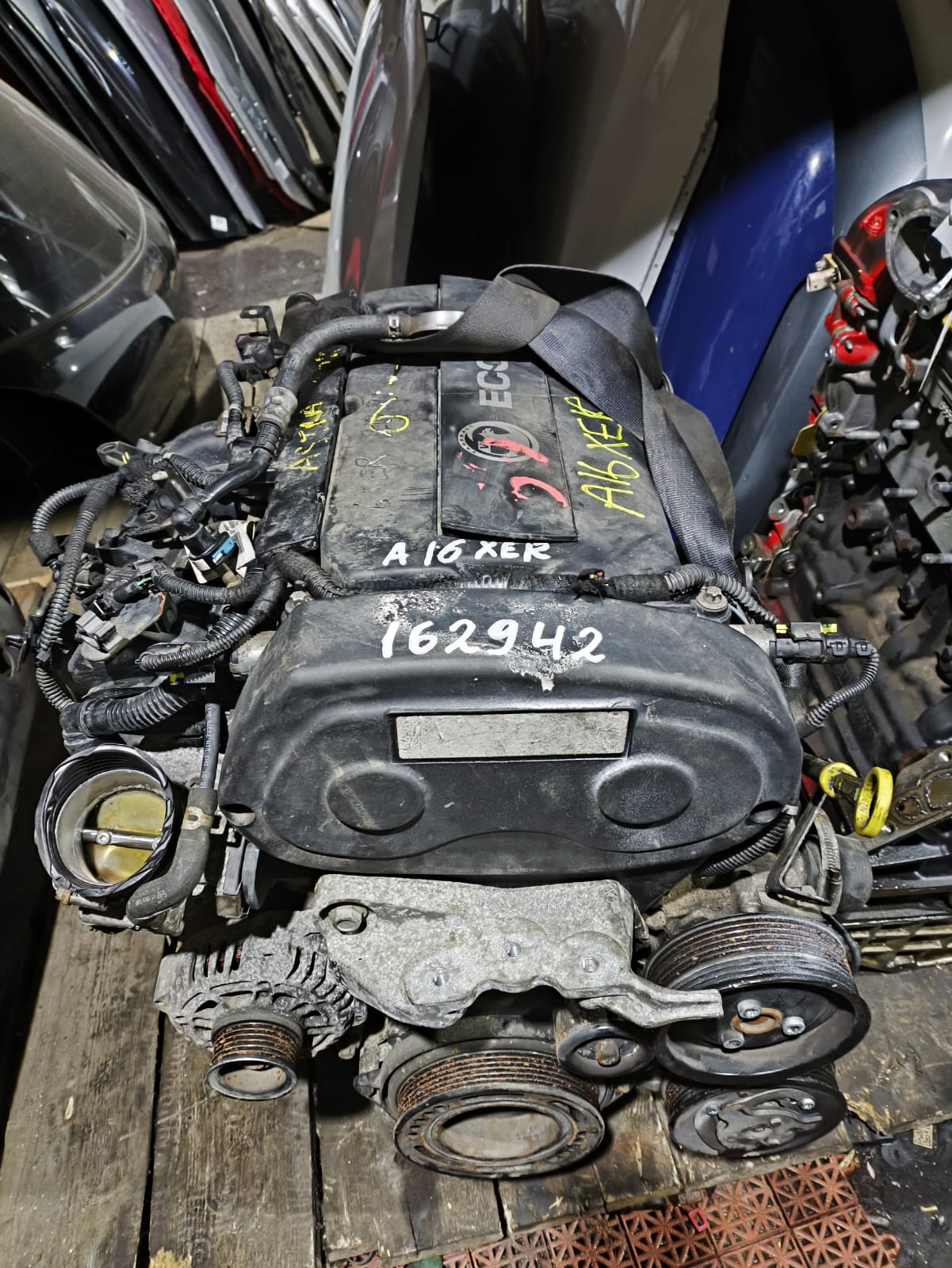 Двигатель OPEL ASTRA J 1,6  A16XER 2010- б/у