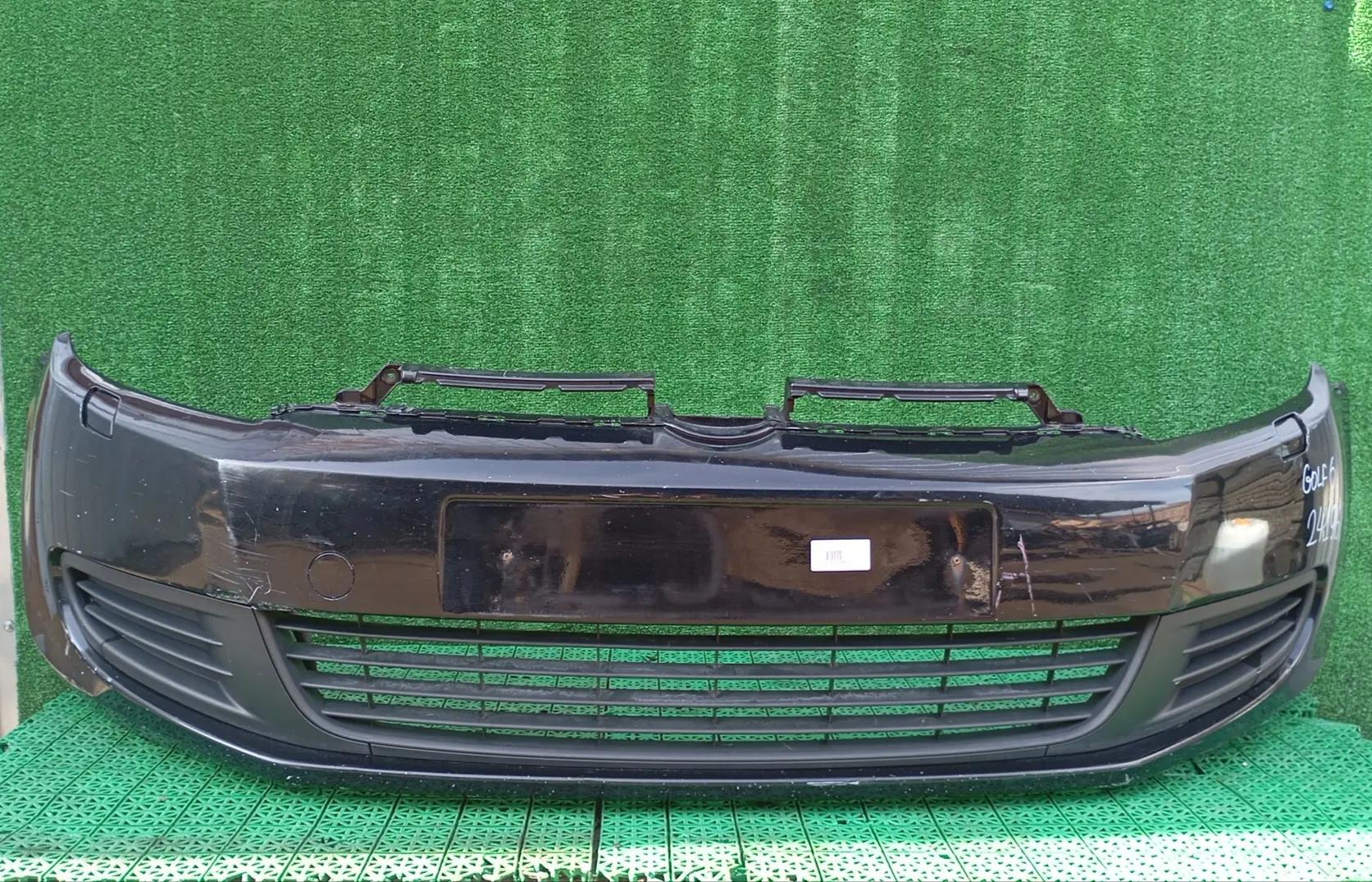 Бампер VOLKSWAGEN GOLF 6 2009- передний (под омыватели фар) чёрный б/у
