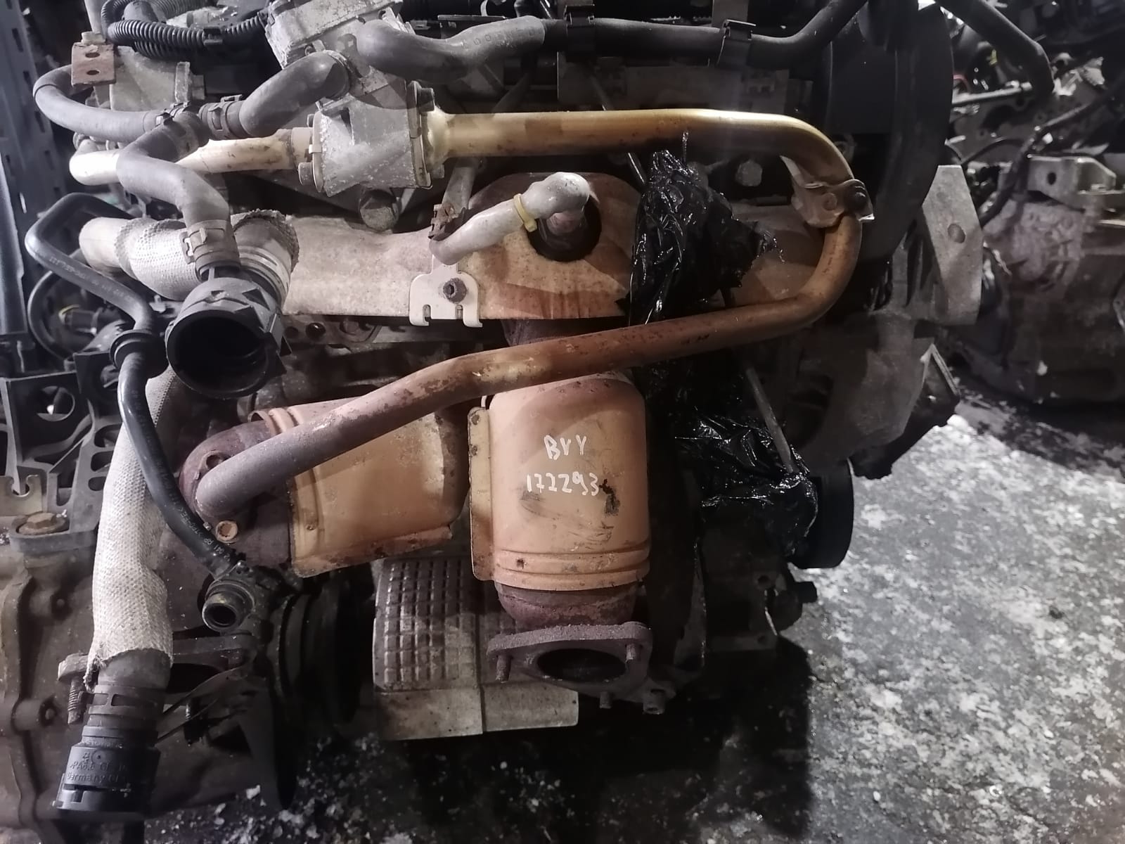 Коллектор выпускной AUDI A3, SKODA OCTAVIA 1Z, VOLKSWAGEN GOLF 5, PASSAT B6 2,0 BVY 2004- б/у