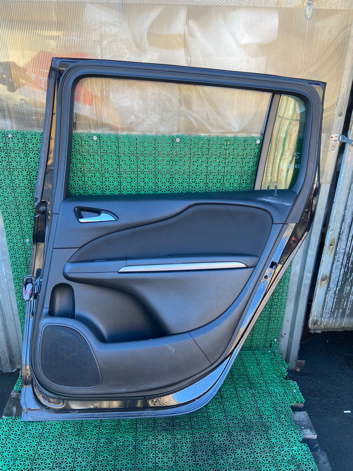 Стеклоподъемник OPEL ZAFIRA C 2013- задний правый б/у
