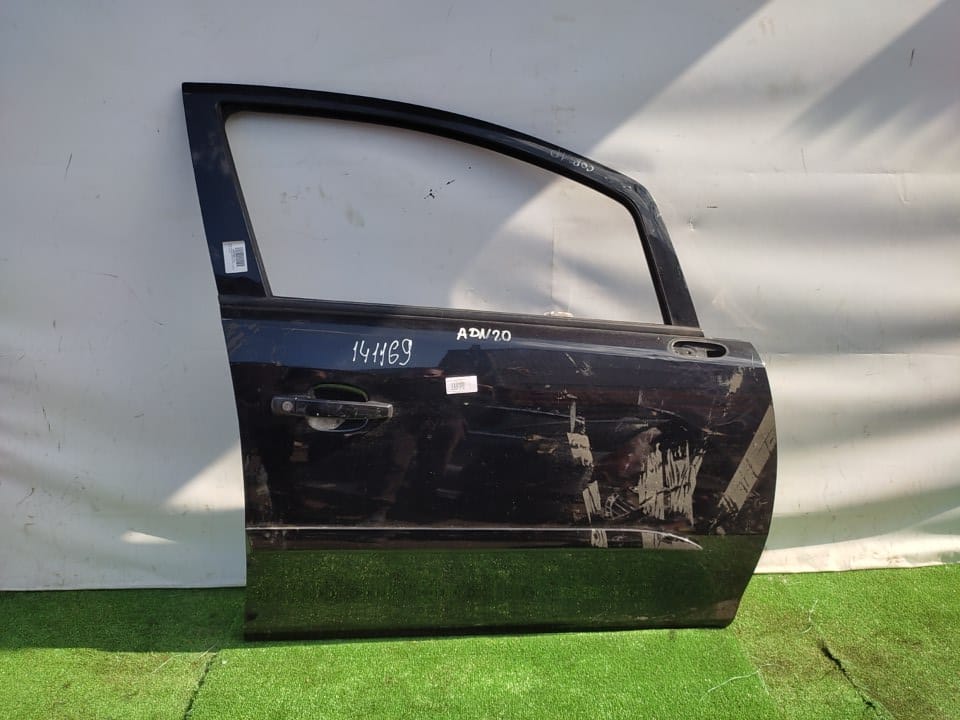 Дверь OPEL CORSA D 2006- передняя правая чёрная б/у
