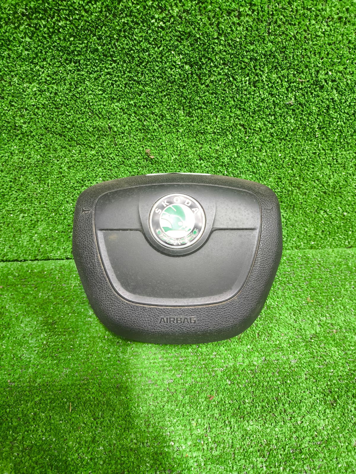 Подушка безопасности SKODA FABIA 2 2007- руль б/у