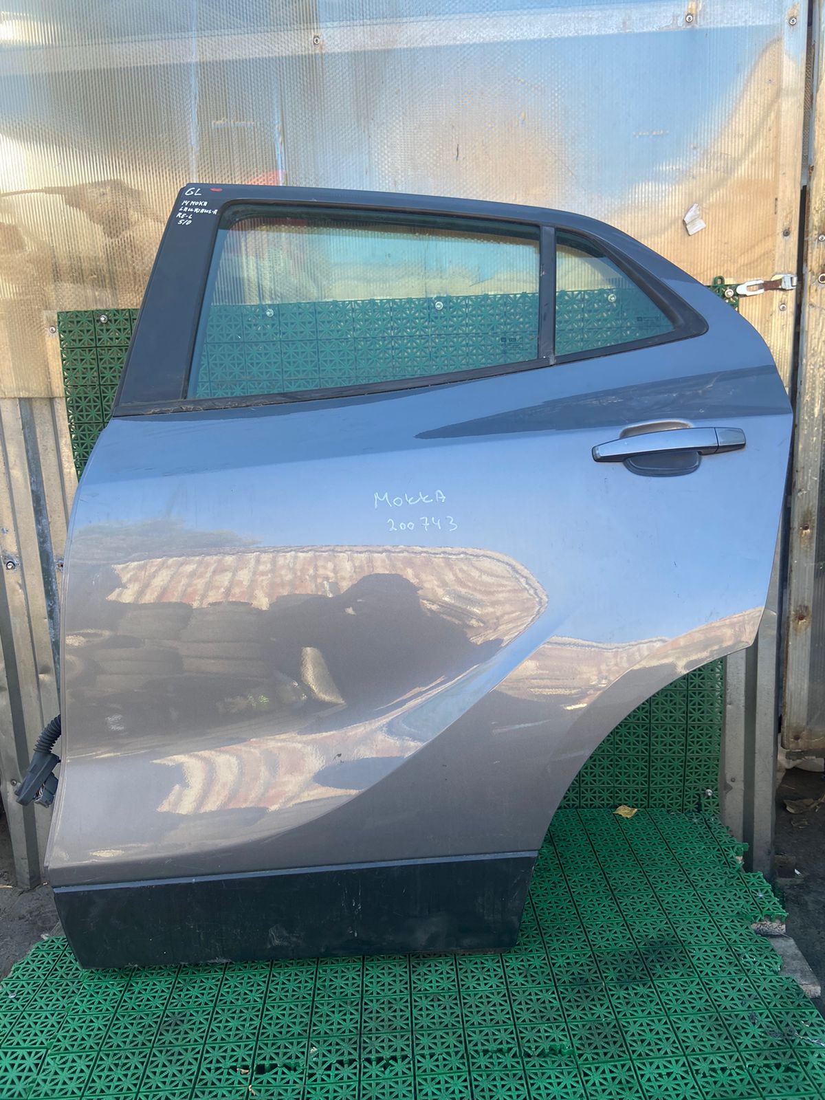 Дверь OPEL MOKKA 2012- задняя левая серая б/у
