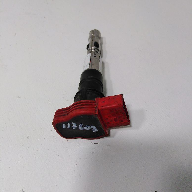 Катушка зажигания AUDI A4 8E, A6 4F, A8 4E 4,2 2003- BBK Б/У
