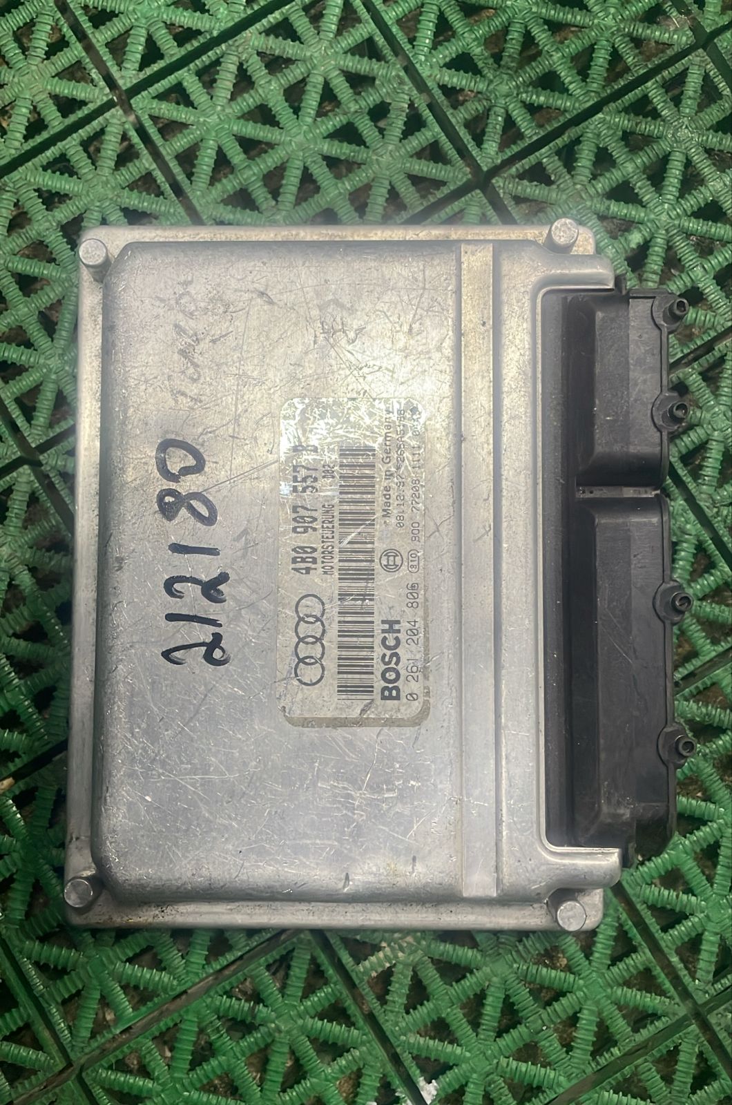 Блок управления двигателя ДВС ЭБУ AUDI A6 C5 1,8 AEB 1997- Б/У