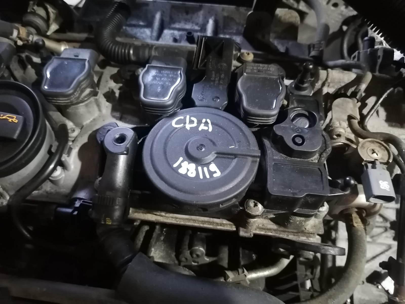 Маслоотделитель системы вентиляции картера AUDI A3, A4 8K, SKODA OCTAVIA 1Z, VOLKSWAGEN GOLF 5/5+/6, JETTA5/6, PASSAT B6/B7/CC, TIGUAN 1,8 CDAA 2004- гбц б/у