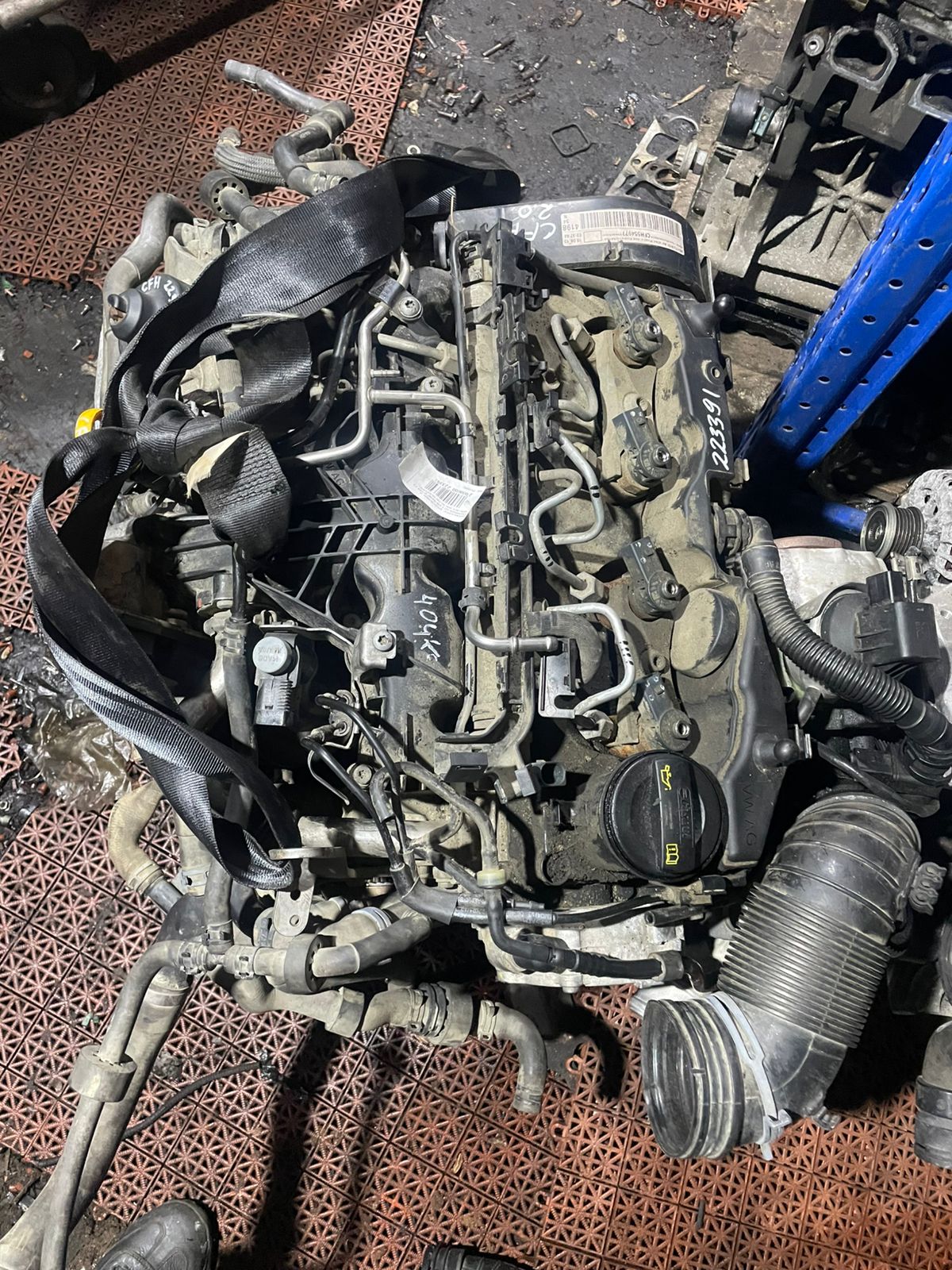 Трубка топливная напорная AUDI A3, SKODA OCTAVIA 1Z, VOLKSWAGEN GOLF 5+/6, JETTA 5, PASSAT B6/B7, CADDY, TOURAN 2,0 CFH 2011- 2 цилиндр б/у
